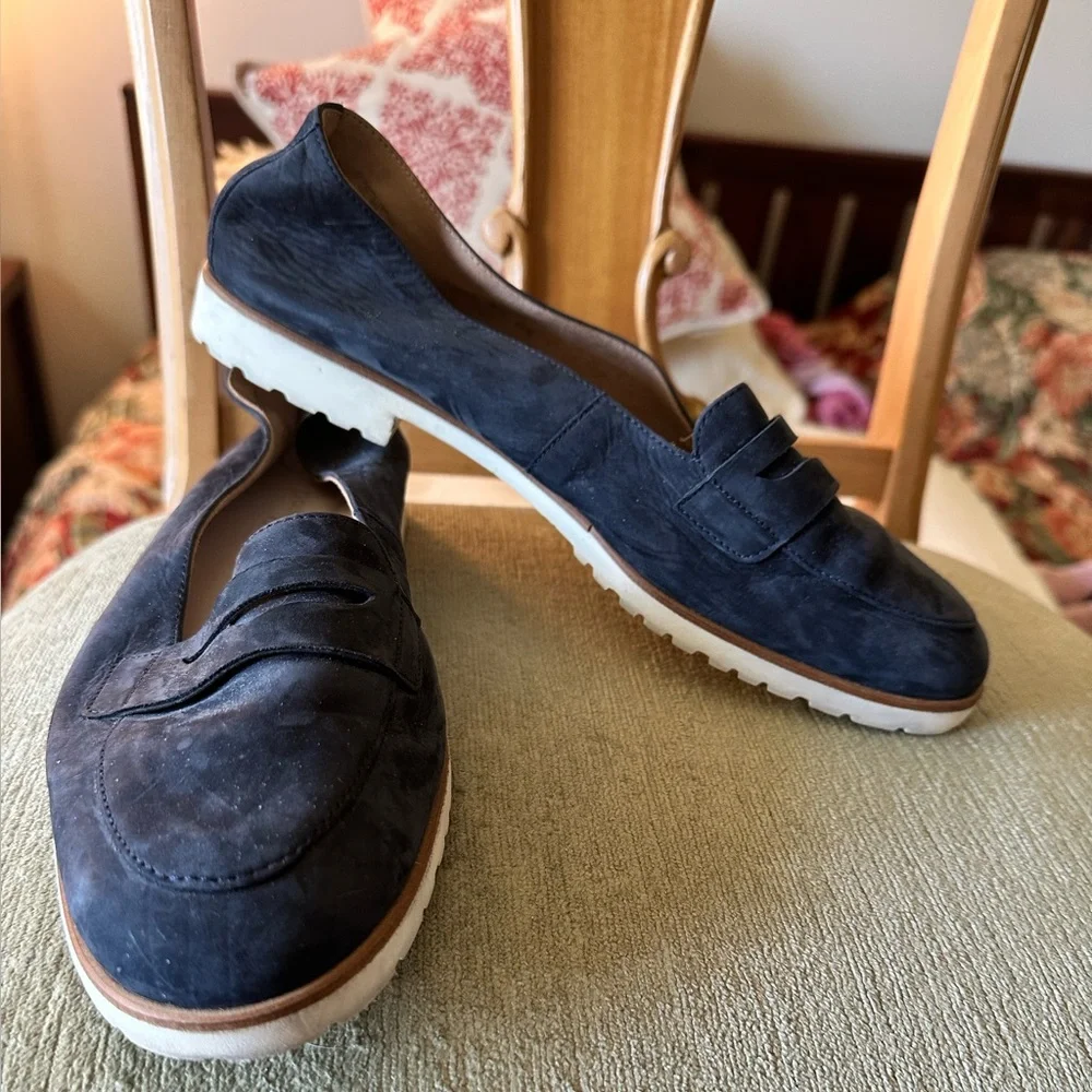 Paul Green Carmela size 9.5 navy suede Loafers Slip-On